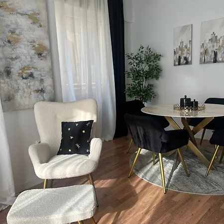 Appartement Courtoisie N8 *
