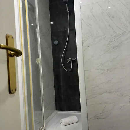 Apartman Rambla Flat 10 *